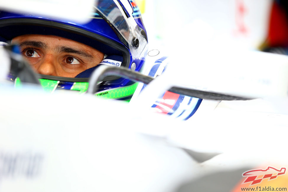 Felipe Massa acabó satisfecho el viernes en Italia