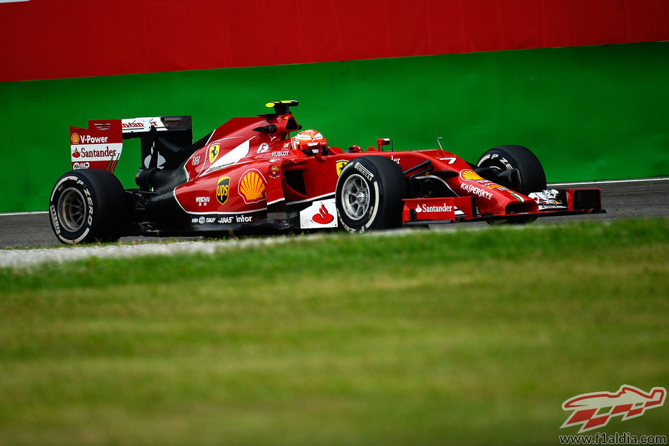 Kimi Räikkönen prueba el compuesto medio en Monza