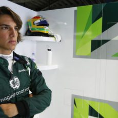 Roberto Merhi espera para debutar en F1