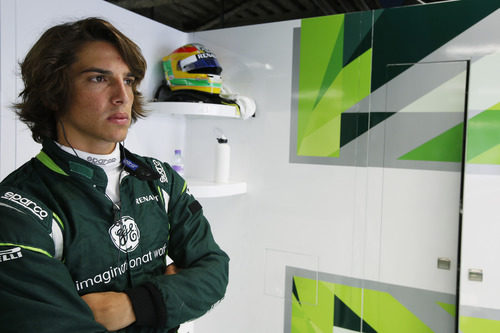 Roberto Merhi espera para debutar en F1