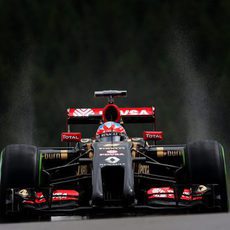 Romain Grosjean tuvo alguna salida de pista leve