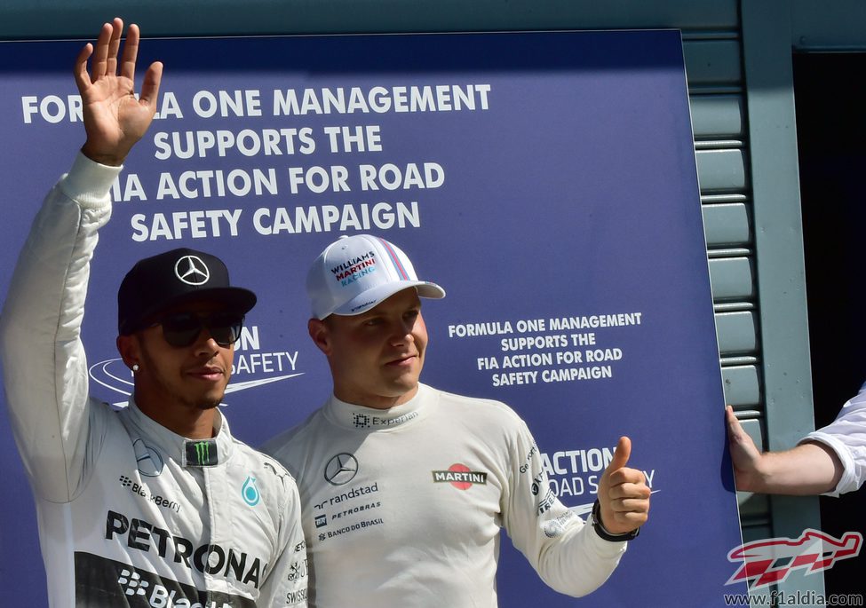 Lewis Hamilton y Valtteri Bottas, entre los tres primeros