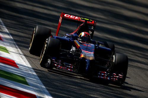 Daniil Kvyat perderá diez puestos en Monza