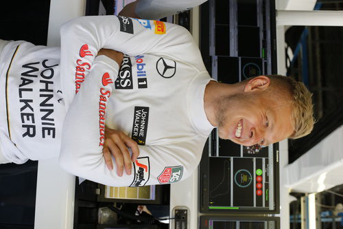 Kevin Magnussen sonriente en Monza