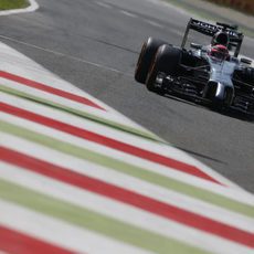 Jenson Button se dirige a la calle de boxes