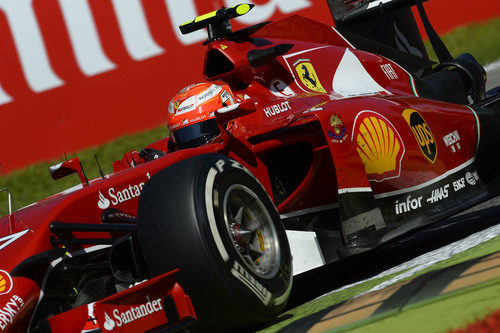 Kimi Räikkönen rueda con el compuesto 'option'