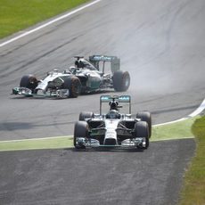 Nico Rosberg se va largo en la chicane