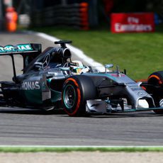 Lewis Hamilton se recuperó de su mala salida