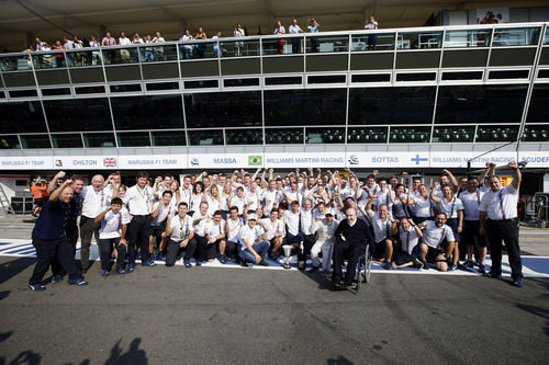 Celebración en Williams por el podio en Italia