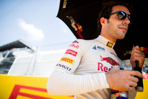 Jean-Eric Vergne esperando para comenzar la carrera