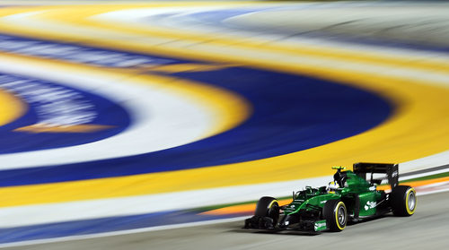 Marcus Ericsson probando diferentes configuraciones