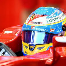 Detalle del casco de Fernando Alonso en Singapur