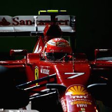 Kimi Raikkonen ha sufrido sobrecalentamiento de los frenos