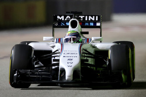 Felipe Massa luchando con el equilibrio del coche