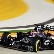 Jenson Button mostrando ser competitivo