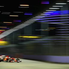 Fernando Alonso exprime su F14 T
