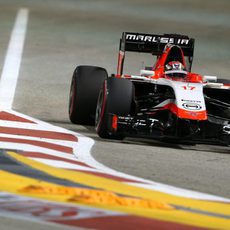 Jules Bianchi exprimiendo al máximo el coche