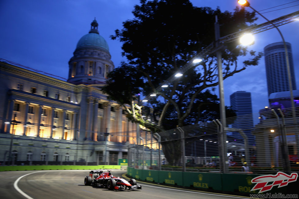 Jules Bianchi saldrá por delante de los Caterham