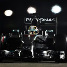 Lewis Hamilton supera por 7 milésimas a Nico Rosberg