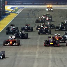 Primeros metros del GP de Singapur 2014