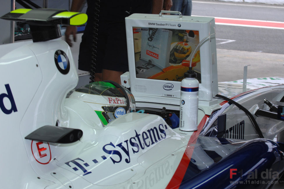 Heidfeld en boxes