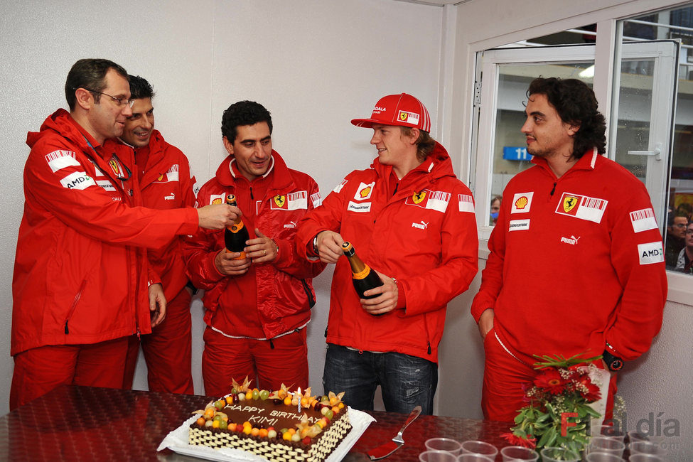 La tarta de cumpleaños de Kimi