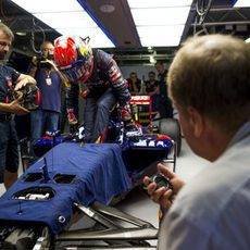 Max Verstappen pasa algunas pruebas ante la FIA