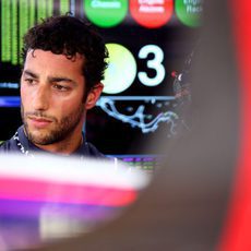 Daniel Ricciardo con el gesto contrariado