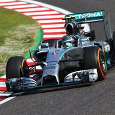 Nico Rosberg acabó contento el primer día de trabajo