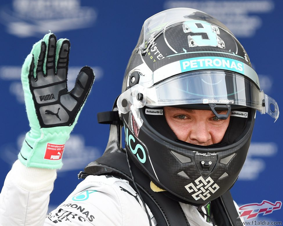 Saludos de Nico Rosberg al acabar la clasificación