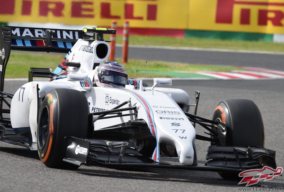Valtteri Bottas acaba justo detrás de Mercedes