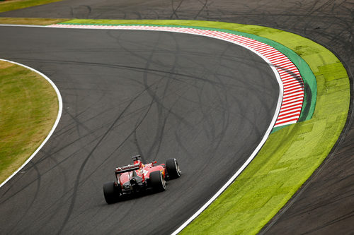 Fernando Alonso rueda en los Libres 3 de Japón