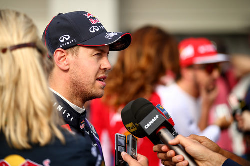 Sebastian Vettel atiende a los medios de comunicación