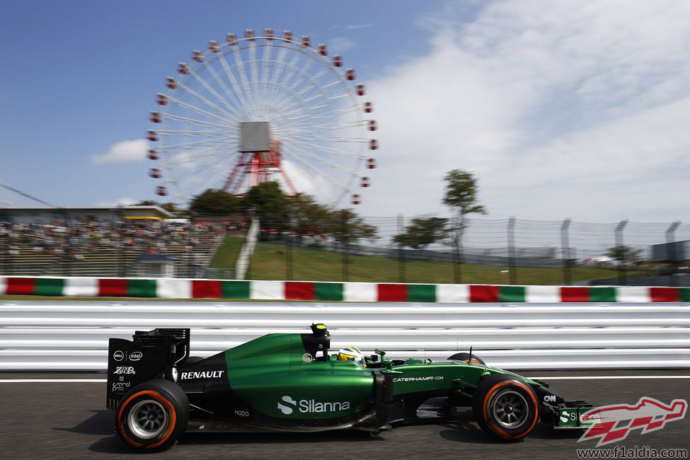 Marcus Ericsson bajo la noria de Suzuka