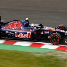 Daniil Kvyat consigue la 13ª posición de la parrilla de salida