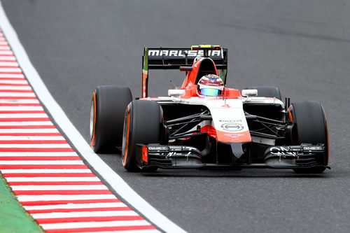 A Max Chilton se le ha ido la parte de atrás del coche en la curva 13