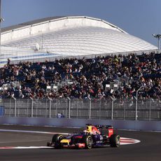 Sebastian Vettel buscando la mejor configuración posible