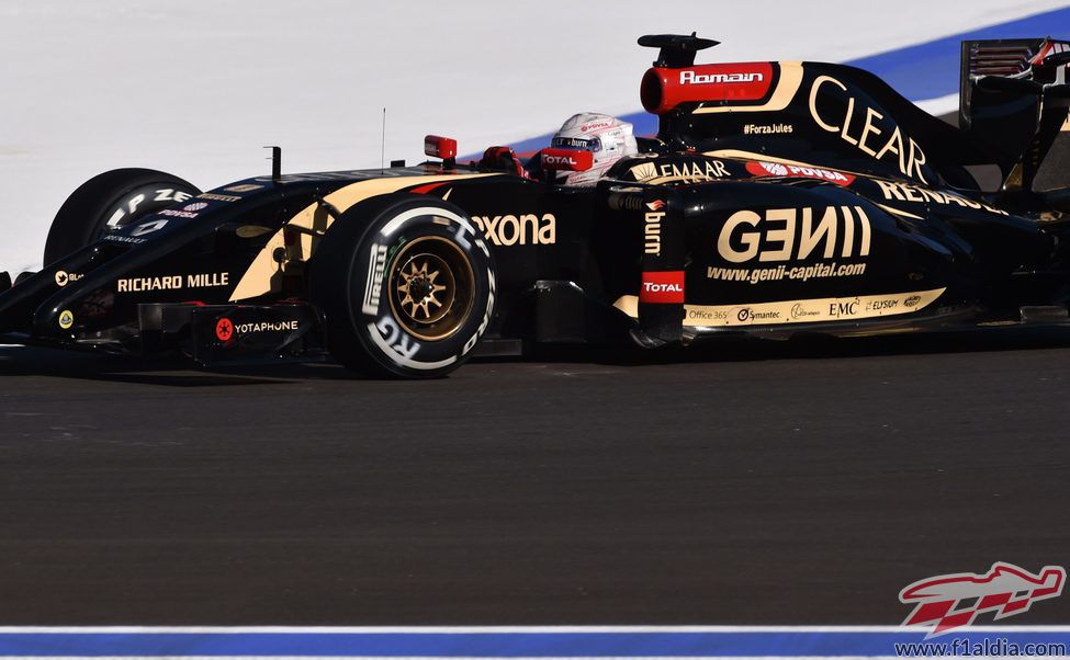 Romain Grosjean con dificultades de pilotaje