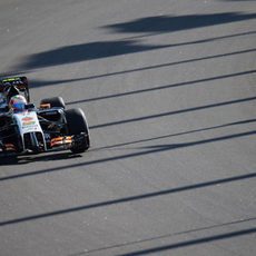 Sergio Pérez probando el Force India durante los libres en Rusia