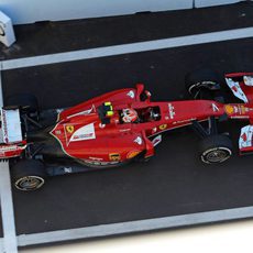 Kimi Räikkönen entrando al Pit Lane del circuito de Sochi