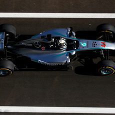Lewis Hamilton sale en busca de la pole