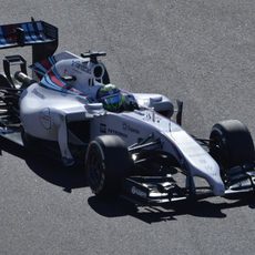 Felipe Massa pierde la potencia de su coche durante la clasificación