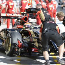 Pastor Maldonado durante su parada