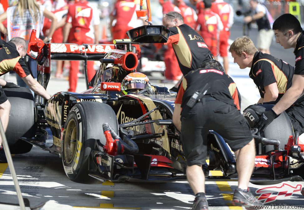 Pastor Maldonado durante su parada