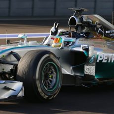 Lewis Hamilton gana su novena carrera en esta temporada