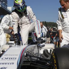 Felipe Massa salía muy atrás y tenía que remontar