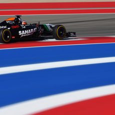 Nico Hülkenberg trabajando en el equilibrio de su coche