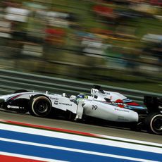 Felipe Massa con problemas para configurar el coche debido al viento