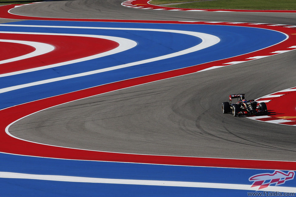 Romain Grosjean afronta las enlazadas del primer sector del Circuito de las Américas