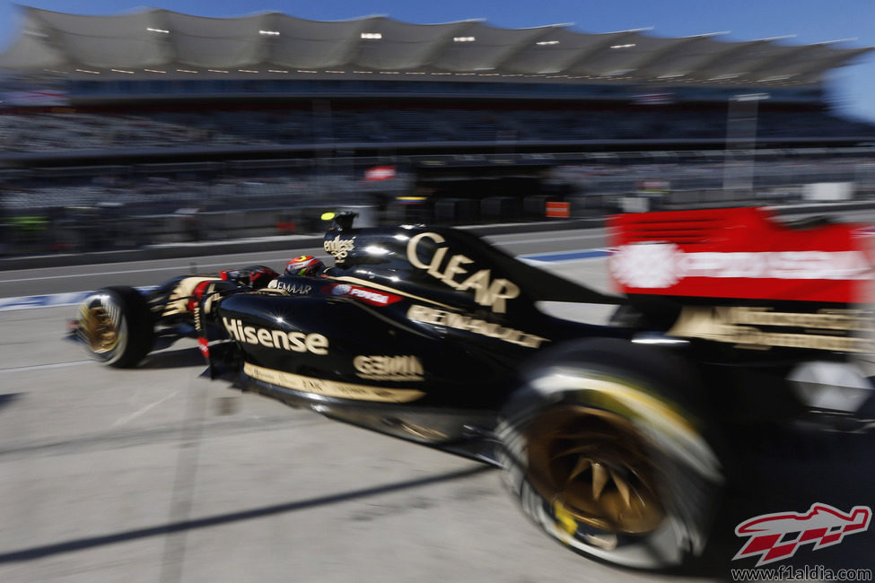 Maldonado aprovechó un Lotus ligeramente mejor para conseguir puestos